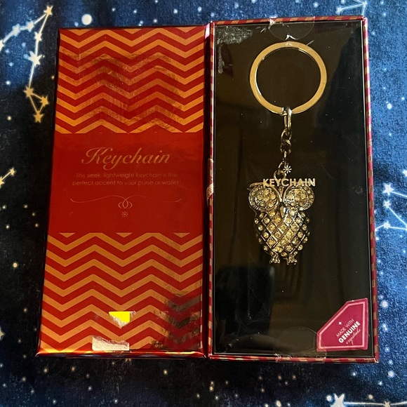 NWOT Genuine Crystal Owl Keychain - Picture 1 of 1